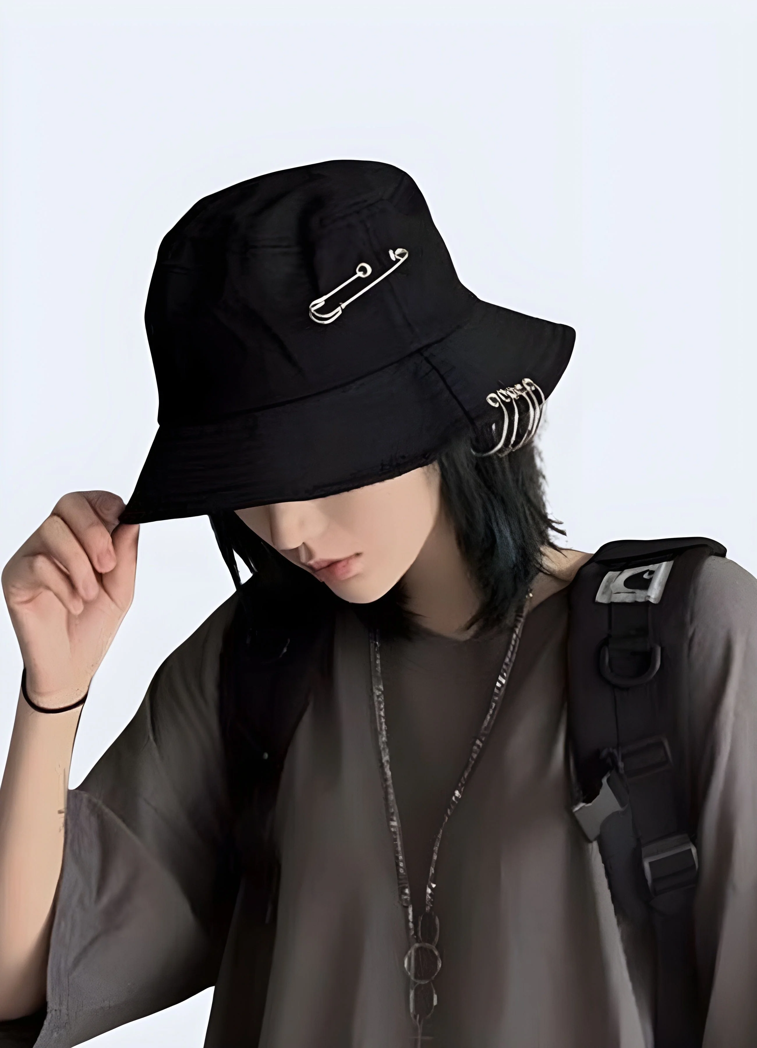 Black Bucket Hat With Rings - Image 3