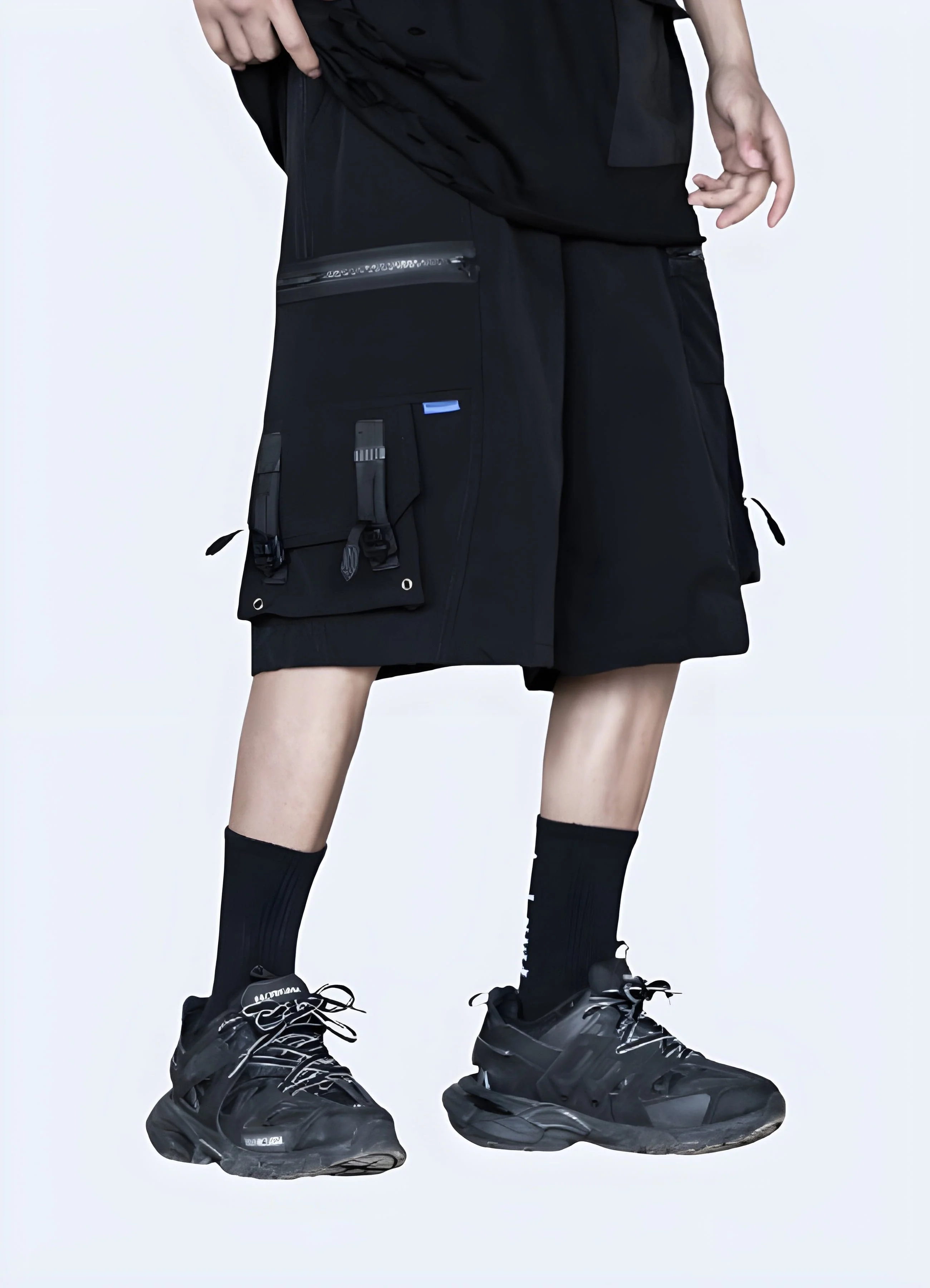 Cargo Shorts With Zipper Pockets - Image 2