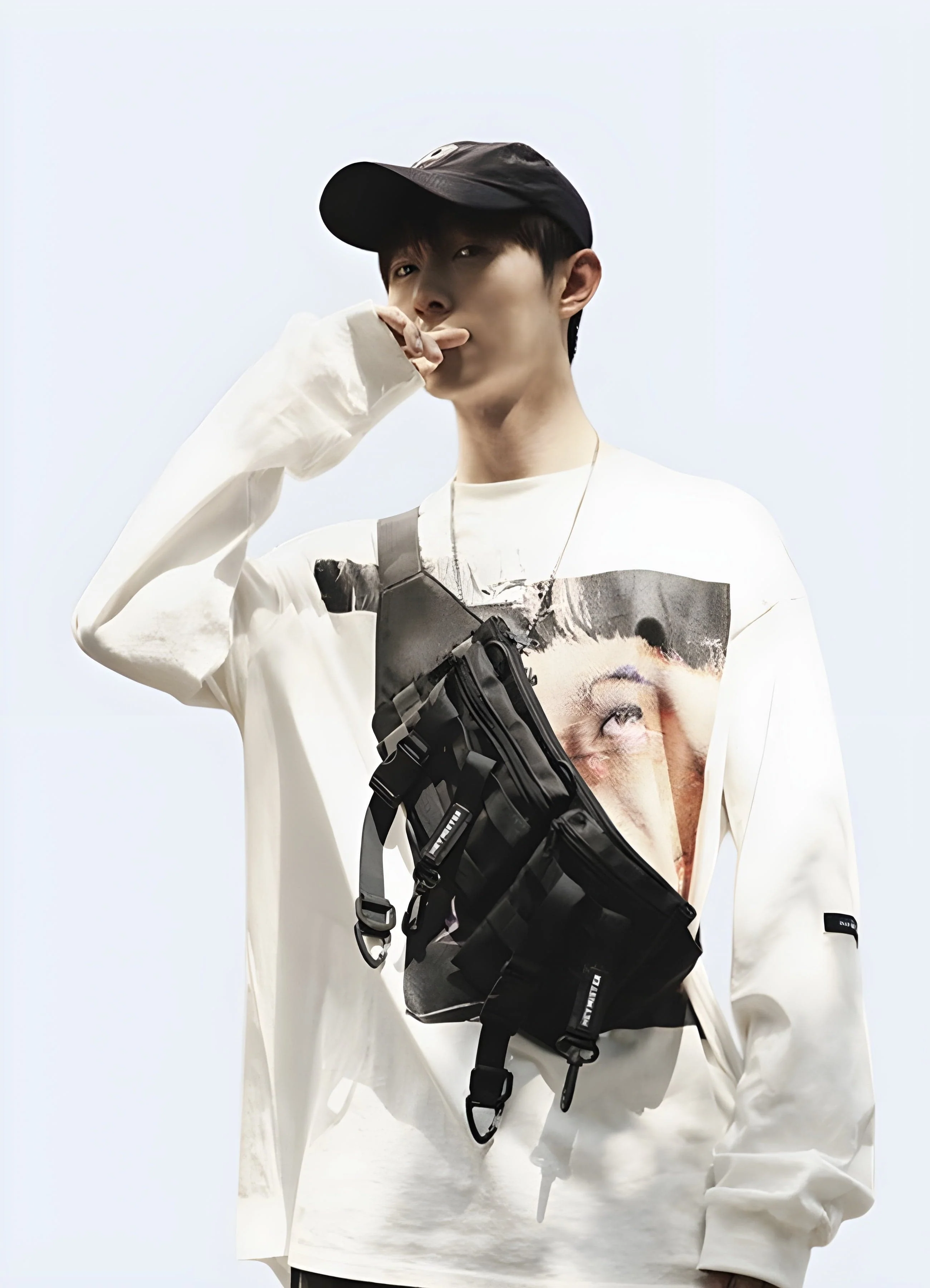 Crossbody Chest Bag Techwear - Image 3